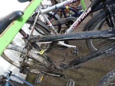 Aluminium Framed Gent's Mountain Bike in Black with Suspension