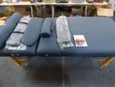 *MASTER FOLD AWAY MASSAGE / THERAPIST BED