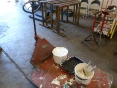 *Clarke 685 x 1100 Pallet Truck