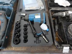 *Workzone Pneumatic Socket Gun in Carry Case with Sockets