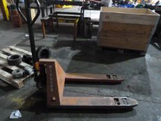 *685x1100 2 Tonne Pallet Truck