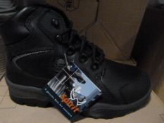 *Pair of Spirit 4 Working Boots Size 6