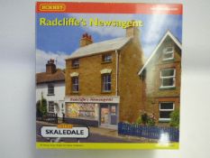 Hornby 00 Gauge Radcliffe's Newsagents