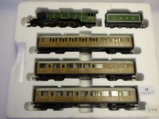 Hornby Lner Flying Scotsman with three coaches