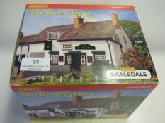 Hornby 00 Gauge The Boars Head Public House