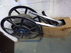 *Pallet straper complete with tensioner, cripmer, straper and crimps