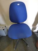 *Typist swivel chair (blue)