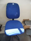 *Typist swivel chair (blue)