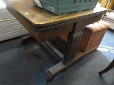 Oak draw leaf dining table