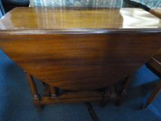 Mahogany gate leg table
