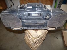 *Phillips turbo bass radio