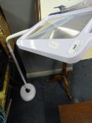 Illuminated Magnifier