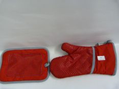 *KITCHENAID OVEN MITT SET (RED)