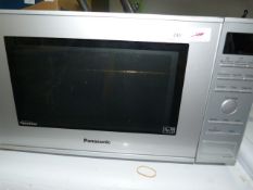 *PANASONIC 1000 WATT INVERTER MICROWAVE OVEN