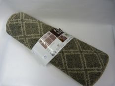 *ACCENTS FLOOR RUNNER