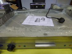 *75cm Dual Control Electric Griddle