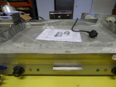 *75cm Dual Control Electric Griddle