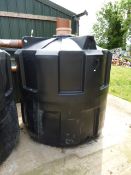 Large Capacity Water Storage Tank - Approx 6ft High 8ft Diameter 8540 Litres