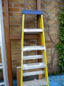 *Set of Electricians Fiber Glass and Aluminium Five Tread Steps