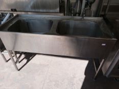 *Commercial Double Bowl Sink with Taps