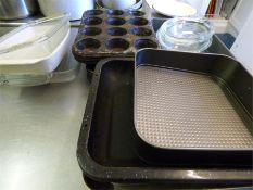 Pyrex Cookware, Roasting Tins, Yorkshire Pudding Trays, Etc