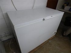 Eleven Cubic Foot Zanussi Chest Freezer