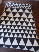 *Contemporary Black and White Triangular Design Rug 160cm by 230cm