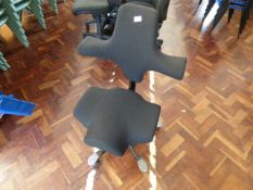 *Contemporary Style Office Chair