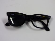 *RAYBAN WAYFARER SUNGLASSES