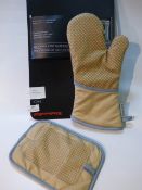 *KITCHENAID OVEN MITT SET