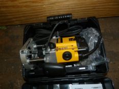 *Dewalt DW625EK Router