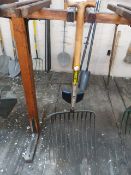 *Bulldog Tarmac Fork