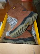 *Pair of Dewalt Lightweight Boots Size 6