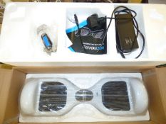 *WIZ BOARD ROCKAWAY IN WHITE WITH CHARGER AND REMOTE