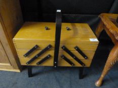 Expanding Needle Work Box