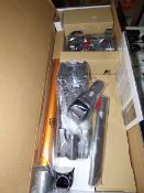 *DYSON V8 ABSOLUTE VACUUM