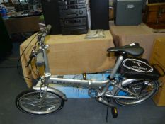 *Town and Country Folding Bicycle (New)