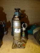 Two Bottle Jacks 2 and 5 Tonnes