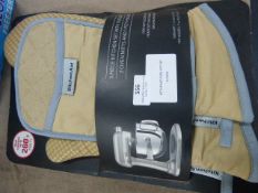 *KITCHENAID OVEN MITT SET