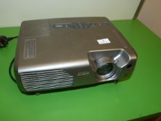 *Epson EMP-821 LCD Projector