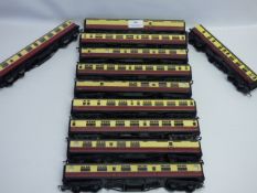 Eleven Bachmann Coaches