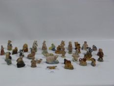 Tray of Wade Whimsies