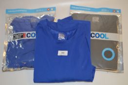 *THREE 32 DEGREES COOL WEATHERPROOF T-SHIRT SIZE: MEDIUM