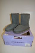 *PAIR OF CHILDREN'S SHEEPSKIN UGG STYLE BOOTS (GREY) SIZE: 12