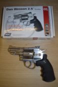 DAN WESSON 2.5 REVOLVER