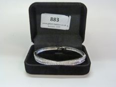 COSTUME JEWELLERY WHITE STONE BRACELET