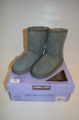 *PAIR OF CHILDREN'S SHEEPSKIN BOOTS SIZE: 12