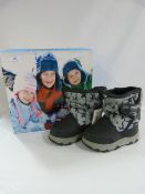 *KHOMBU CHILDRENS BOOTS (BLACK) SIZE: 11
