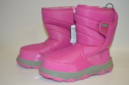 *PAIR OF CHILDREN'S SNOWBOOTS (PINK) SIZE: 13