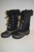 *PAIR OF LADIES NORDIC 2 LACE UP SNOWBOOTS SIZE:4M